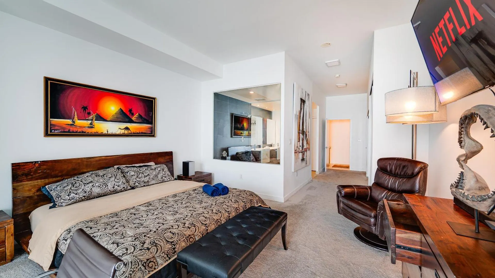 Penthouse Paradise - Downtown Toronto - Pool & Gym Apartment